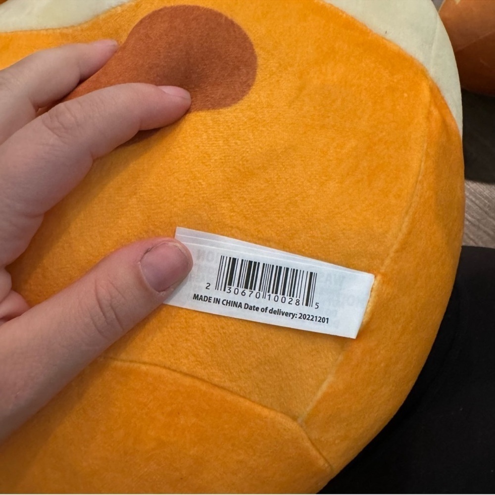Yamani Potato Giraffe Plush - Picture 5 of 9